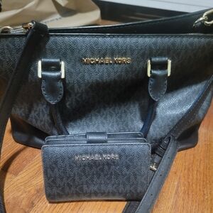 Michael Kors Black Shoulder Bag Set